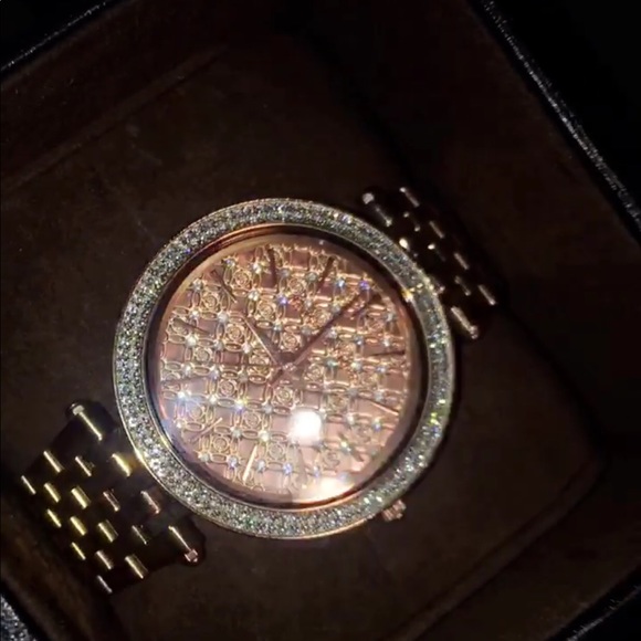 MK watch - Picture 2 of 3